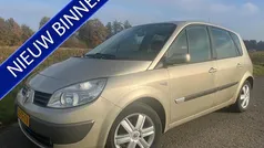 Beige Gebruikt 2006 Renault Scénic II Luxe MPV | € 1.250 (Eerlijke prijs)