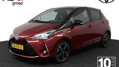 Rood Gebruikt 2018 Toyota Yaris Hybrid Hatchback | € 15.950 (Eerlijke prijs)