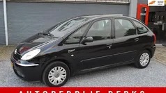 Gebruikt 2005 Citroën Xsara Picasso Attraction MPV | € 950 (Eerlijke prijs)