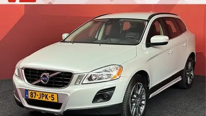 Wit (metallic) Occasion 2009 Volvo XC60 Momentum SUV | € 12.948 (Goede deal)