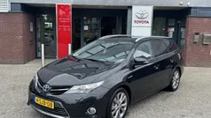 Zwart Gebruikt 2013 Toyota Auris Hybrid Stationwagen | € 11.299 (Eerlijke prijs)