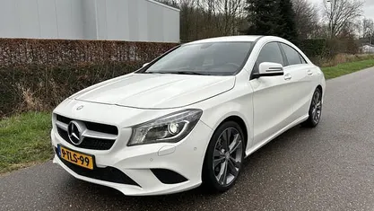 Wit Occasion 2014 Mercedes CLA180 Edition 1 Sedan | € 14.550 (Eerlijke prijs)