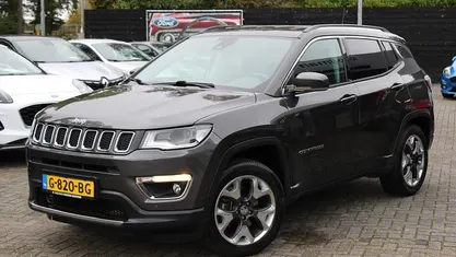 Grijs Gebruikt 2019 Jeep Compass Limited SUV | € 15.995 (Goede deal)