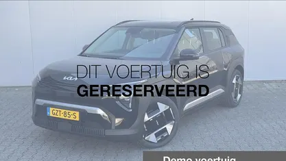 Zwart Occasion 2025 Kia EV3 Air SUV | € 31.935 (Eerlijke prijs)