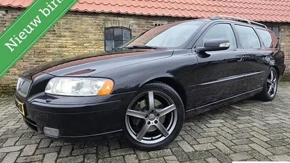 Zwart Occasion 2008 Volvo V70 Summum Stationwagen | € 8.450 (Eerlijke prijs)