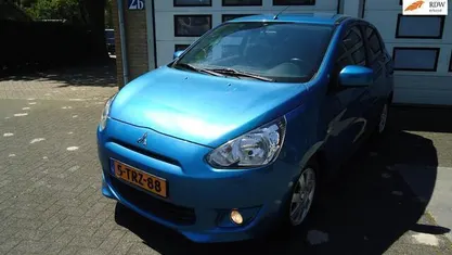 Occasion Mitsubishi Space Star Intense 71 PK (52 kW) 2014 Blauw Hatchback