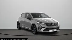 Gebruikt 2025 Renault Clio V Esprit Alpine Hatchback | € 30.465 (Eerlijke prijs)