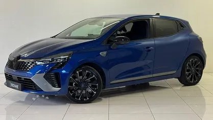 Blauw Occasion 2024 Renault Clio V Esprit Alpine Hatchback | € 24.695 (Eerlijke prijs)