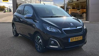 Zwart Occasion 2019 Peugeot 108 Allure Hatchback | € 10.490 (Eerlijke prijs)