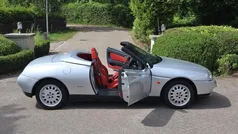 Zilver, metallic lak Gebruikt 1997 Alfa Romeo Spider Cabriolet | € 5.900 (Super prijs)