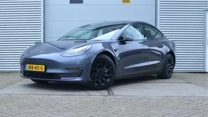 Grijs Gebruikt 2022 Tesla Model 3 Long Range AWD Sedan | € 31.999 (Eerlijke prijs)