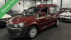 Rood Gebruikt 2011 VW Caddy Comfortline MPV | € 9.999 (Eerlijke prijs)