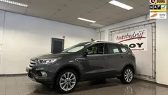 Grijs, metallic lak Gebruikt 2018 Ford Kuga Titanium SUV | € 16.975 (Eerlijke prijs)