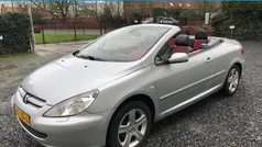 Grijs Gebruikt 2004 Peugeot 307 CC Cabriolet | € 1.795 (Eerlijke prijs)