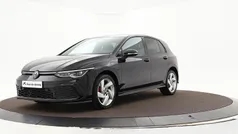 Zwart, metallic lak Gebruikt 2023 VW Golf VIII GTE Hatchback | € 30.440 (Eerlijke prijs)