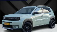 Groen Nieuw 2025 Fiat Grande Panda Icon Hatchback | € 25.845 (Goede deal)