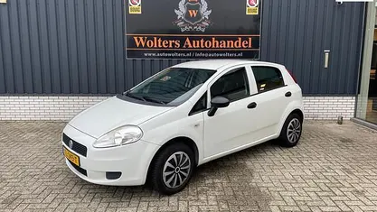Gebruikt 2011 Fiat Grande Punto Hatchback | € 3.950 (Eerlijke prijs)