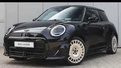 Gebruikt 2024 Mini Cooper Hatchback | € 34.750 (Super prijs)