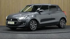 Grijs Gebruikt 2022 Suzuki Swift Style Hatchback | € 16.950 (Eerlijke prijs)