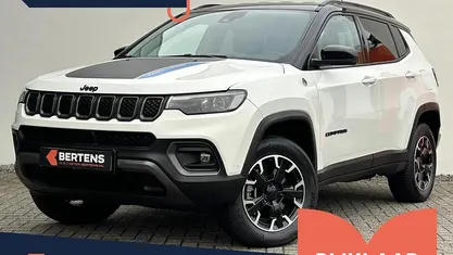 Wit Gebruikt 2024 Jeep Compass Trailhawk SUV | € 30.895 (Eerlijke prijs)