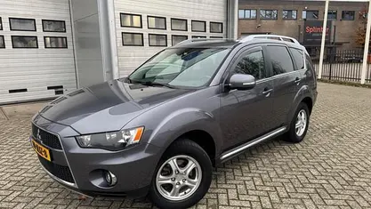 Grijs Gebruikt 2010 Mitsubishi Outlander Edition SUV | € 6.499 (Eerlijke prijs)