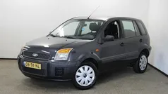 Grijs Gebruikt 2006 Ford Fusion MPV | € 1.650 (Eerlijke prijs)