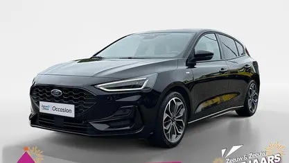 Agate black (donker zwart) Gebruikt 2023 Ford Focus ST-Line X Hatchback | € 24.690 (Eerlijke prijs)
