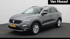 Grijs Gebruikt 2020 VW T-Roc Style SUV | € 21.900 (Goede deal)