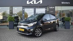Zwart, metallic lak Gebruikt 2021 Kia Picanto Hatchback | € 14.450 (Eerlijke prijs)