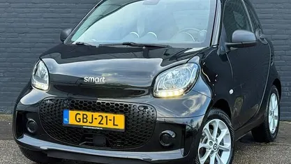 Zwart Occasion 2020 Smart ForTwo Coupé Hatchback | € 9.945 (Eerlijke prijs)