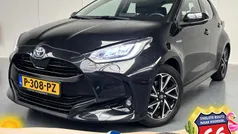 Zwart Gebruikt 2020 Toyota Yaris Hybrid Edition Hatchback | € 20.950 (Eerlijke prijs)