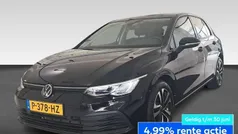 Zwart Gebruikt 2021 VW Golf VIII Life Hatchback | € 22.890 (Eerlijke prijs)