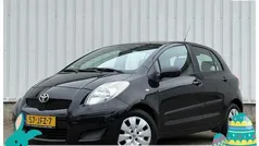 Zwart, metallic lak Gebruikt 2009 Toyota Yaris Hatchback | € 2.999 (Goede deal)