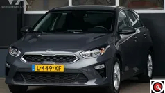 Grijs, metallic lak Gebruikt 2021 Kia Ceed Hatchback | € 18.950 (Eerlijke prijs)