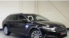 Zwart Gebruikt 2021 Skoda Superb Style Stationwagen | € 28.945 (Eerlijke prijs)