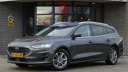 Grijs Occasion 2022 Ford Focus Titanium Stationwagen | € 15.844 (Eerlijke prijs)