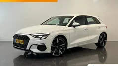 Wit Gebruikt 2022 Audi A3 Sportback e-tron Business Sedan | € 25.945 (Eerlijke prijs)