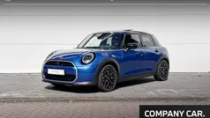 Gebruikt 2025 Mini Cooper Favoured Hatchback | € 40.800 (Eerlijke prijs)