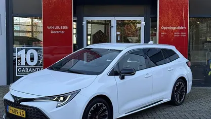 Wit Gebruikt 2022 Toyota Corolla Sport Stationwagen | € 23.900 (Eerlijke prijs)