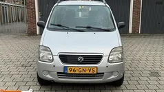 Grijs Gebruikt 2001 Suzuki Wagon R GL Hatchback | € 2.250 (Eerlijke prijs)