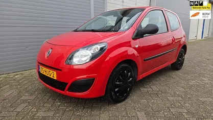 Occasion Renault Twingo Authentique 60 PK (44 kW) 2008 Rood Hatchback