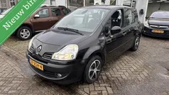 Zwart Gebruikt 2012 Renault Modus Night&Day MPV | € 5.975 (Eerlijke prijs)