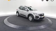 Grijs Gebruikt 2024 Dacia Sandero Expression Hatchback | € 20.400 (Eerlijke prijs)