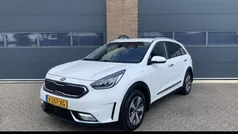 Wit, metallic lak Gebruikt 2019 Kia Niro SUV | € 18.495 (Eerlijke prijs)