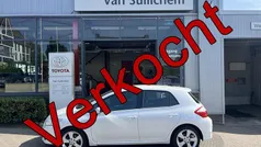 Wit Gebruikt 2011 Toyota Auris Hybrid Hatchback | € 8.995 (Eerlijke prijs)