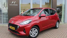 Rood Gebruikt 2023 Hyundai i10 Comfort Hatchback | € 14.950 (Eerlijke prijs)