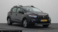 Zwart Gebruikt 2021 Dacia Sandero Comfort Hatchback | € 10.945 (Eerlijke prijs)
