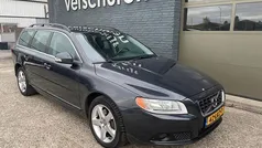 Grijs Gebruikt 2010 Volvo V70 Momentum Stationwagen | € 12.950 (Eerlijke prijs)