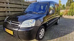 Zwart Gebruikt 2005 Citroën Berlingo MPV | € 1.950 (Eerlijke prijs)