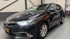 Grijs Gebruikt 2015 Toyota Auris Touring Sports Stationwagen | € 9.250 (Eerlijke prijs)